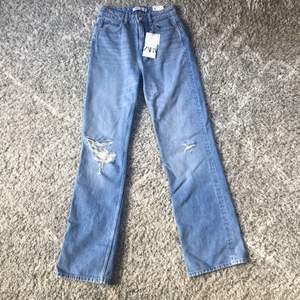 helt oanvända straight zara jeans stl 36 