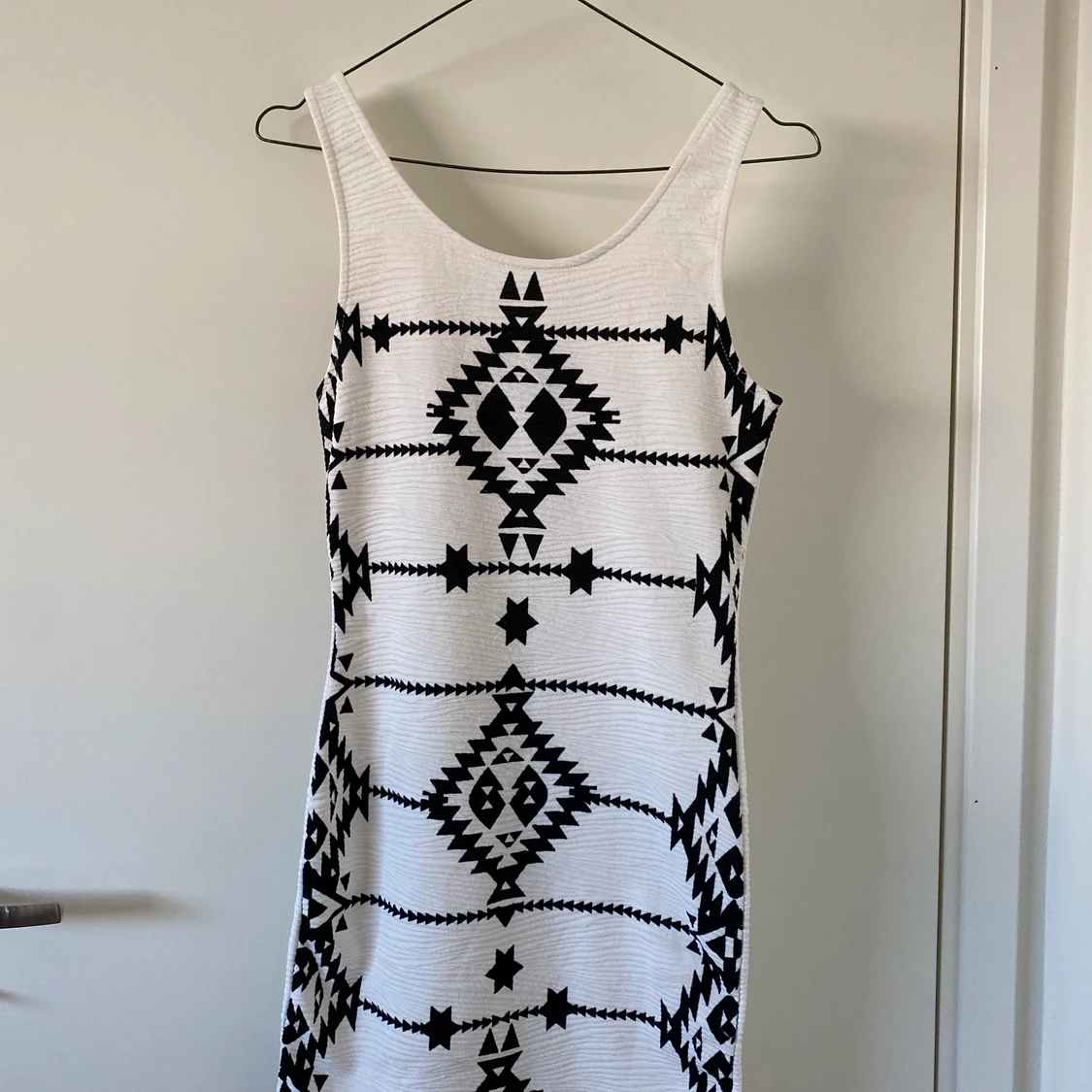 Mönstrad tight klänning 