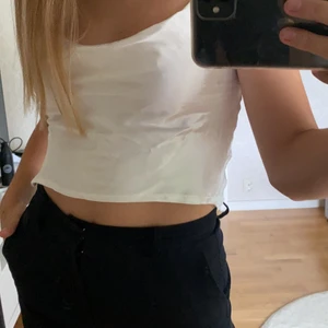 Topp - Säljer denna fina fest topp ifrån hm i storlek xs. Säljer då den aldirg riktigt kommit till användning. (Prislapp kvar) 💕💕