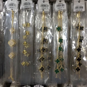 Jättefina armband ✨⚜️ - Helt nya smycken i rostfritt stål, finns i alla färger och modeller. Först till kvarn gäller ✨🌸