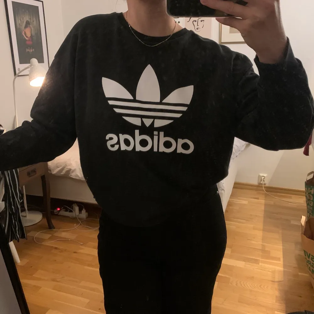 Sweatshirt från Adidas, nyskick.. Tröjor & Koftor.