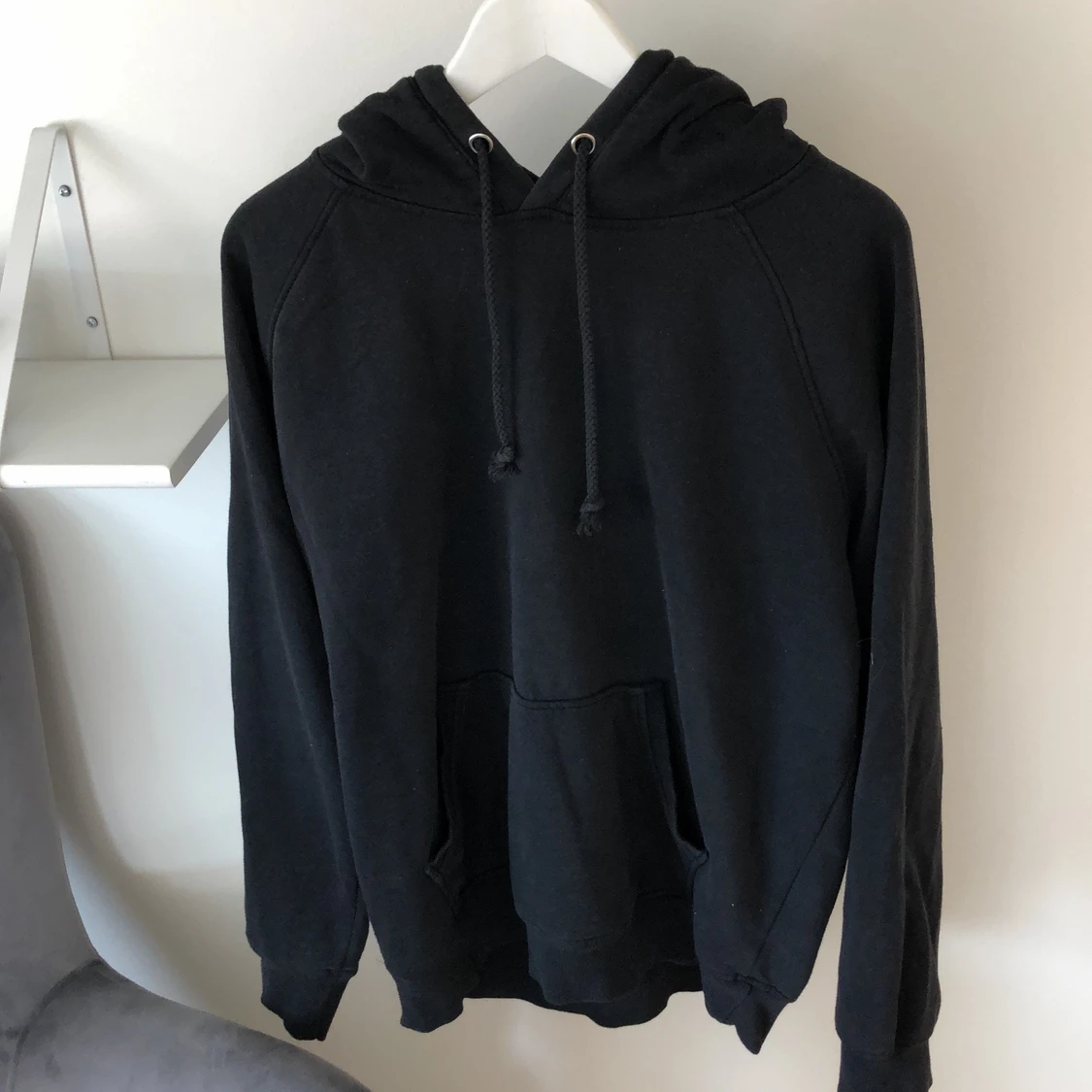SVART HOODIE - 90