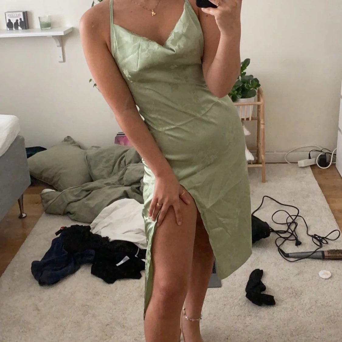 ✨Fin grön klänning✨(strl s) - 90