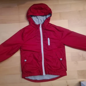 Jacka  - Jacka storlek 98-104 