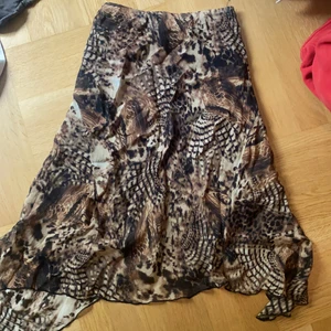 söt kjol - passar xs-m stretch i midjan. medellång