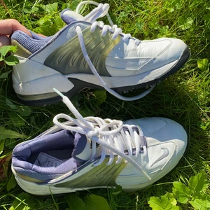 Nike skor - Supersnygga Nike skor i storlek 36! Frakt tillkommer 🥰