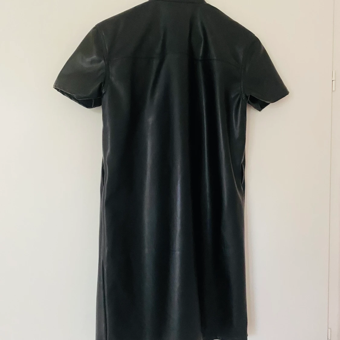 Plast skin jacka från h&m  - 90