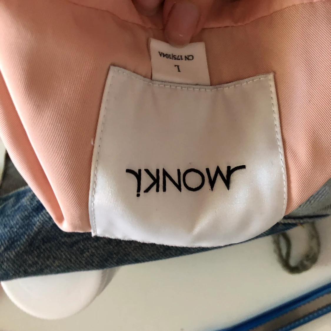 Monki, tunn bomberjacka. - 91