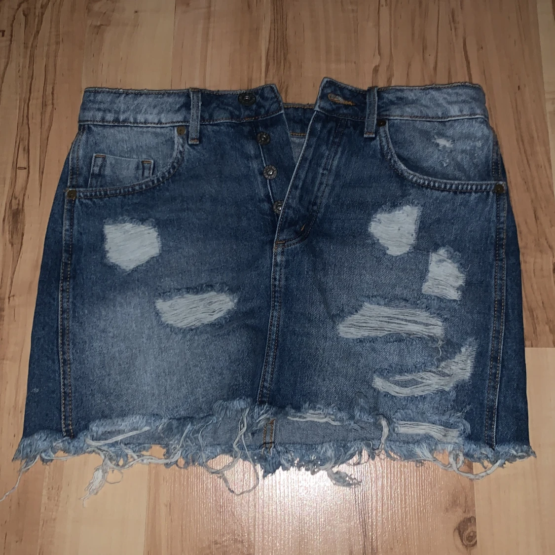 Kjol i storlek 36  - 91