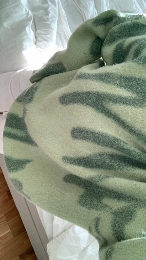 Jumper ifrån kiwikiller 🥝  - Jättesöt jumper ifrån kiwikiller som köptes för några månader sen, knappt använd pga inte min stil. Fint skick💚 passar alla storlekar beroende på hur man vill att den ska sitta 🥝