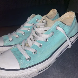 Converse storlek 39 - Superfina Converse i bra skick! Storlek 39