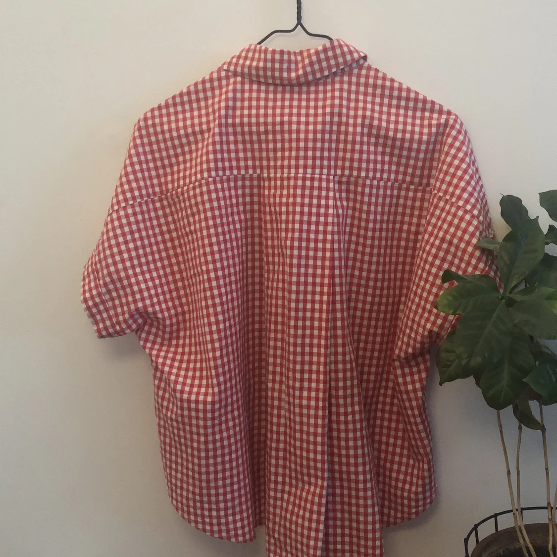 Röd och vit rutig skjorta - 91