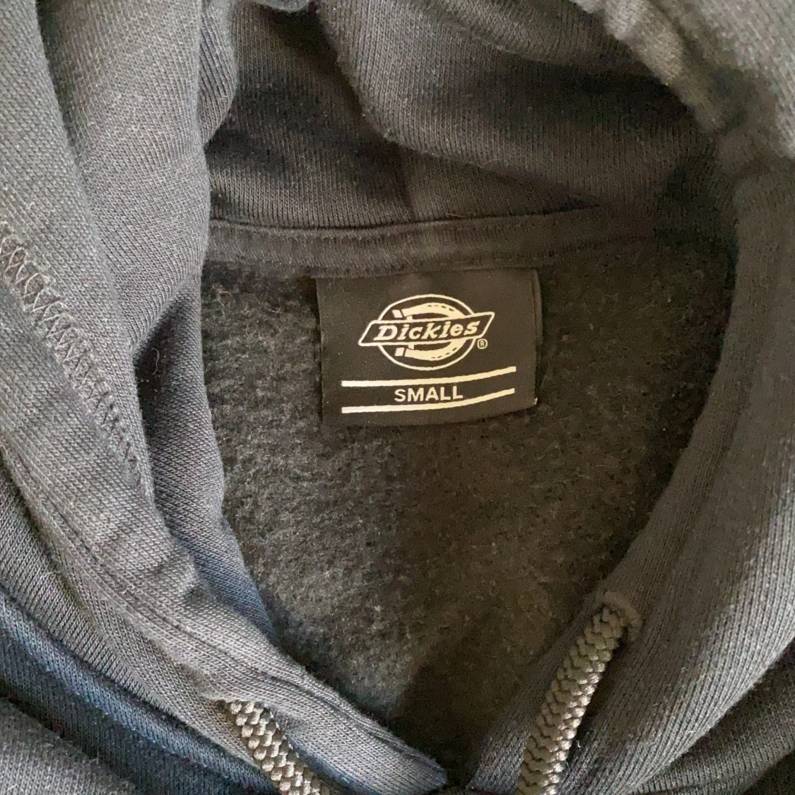 Svart dickies hoodie - 91
