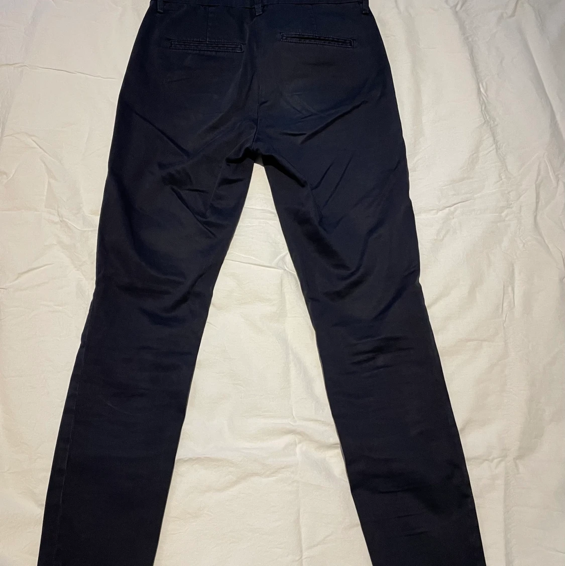 Mörkblåa kostymbyxor  - 91