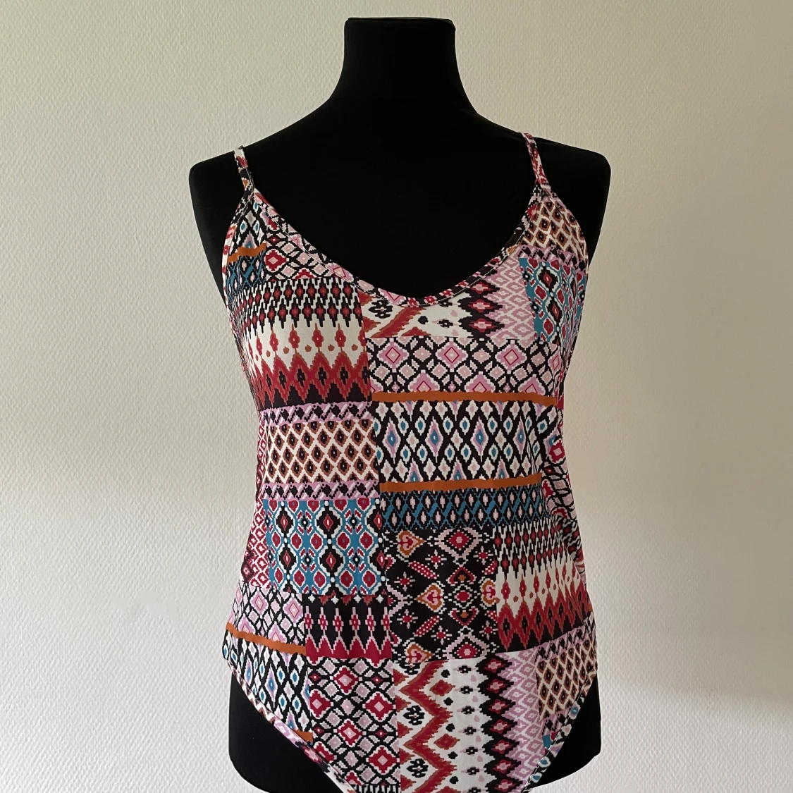 Mönstrad baddräkt - 90