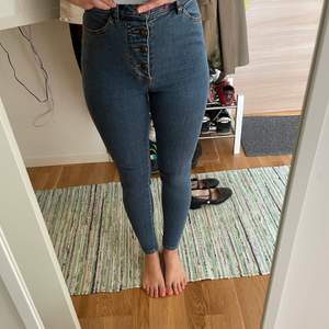 Brandy Melville high wait super skinny jeans. Size 38. In perfect condition