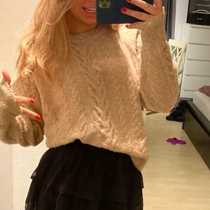 Beige stickad tröja  - Frakt tillkommer ❤️