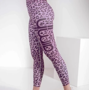 Aim’n tights xs - Superfina tights i storlek xs, använda ksk 3 ggr då de var lite för små redan vid köp! Därav nyskick ❤️