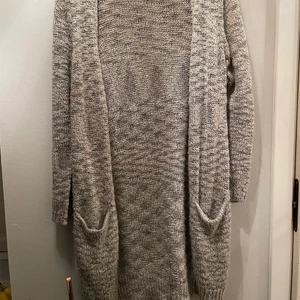 Tjock kofta - Tjock och varm kofta från ginatricot. 