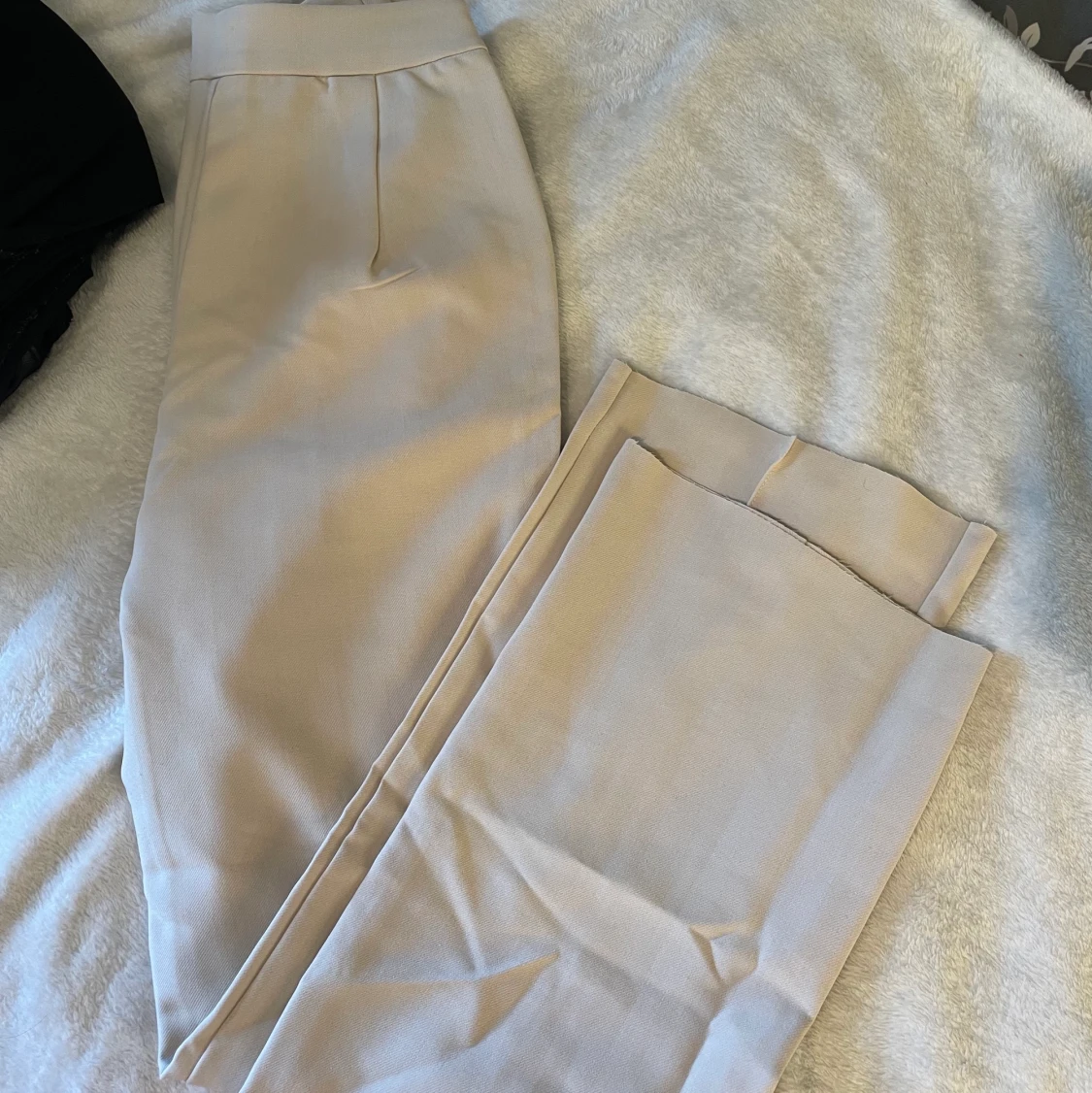 Beiga kostymbyxor - 90