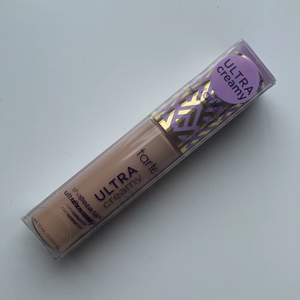 Helt ny oanvänd, oöppnad tarte concealer i färgen 29N light-medium. Fick den som present men personen nekade plomberingen och kan därför inte returnera den. Pris på sephora 329kr. Skönhet.