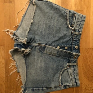 Ljusa jeansshorts  - Ljusa jeansshorts från Bershka 