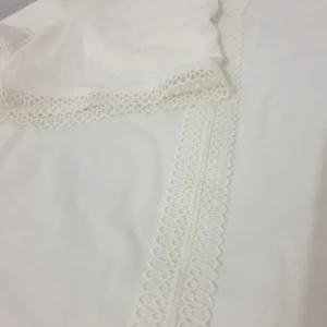 Blus - Oanvänd blus i storlek M