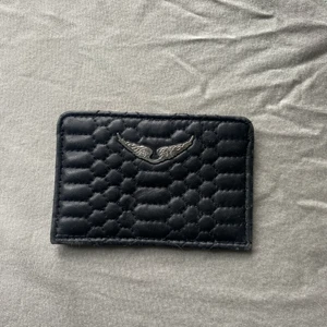 Korthållare från zadig voltaire - Säljer min korthållare från zadig voltaire, köpt för 800, helt oanvänd.💗