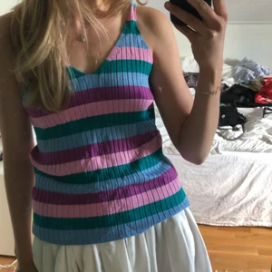 Randigt linne  - Coolt linne i olika färger, perfekt till sommaren! Passar stl xs-m🌈🌈