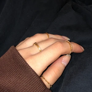 Guldringar  - Guldrings set, 4 st för 50kr💗 kontakta vid frågor & intresse kan skickas omgående!