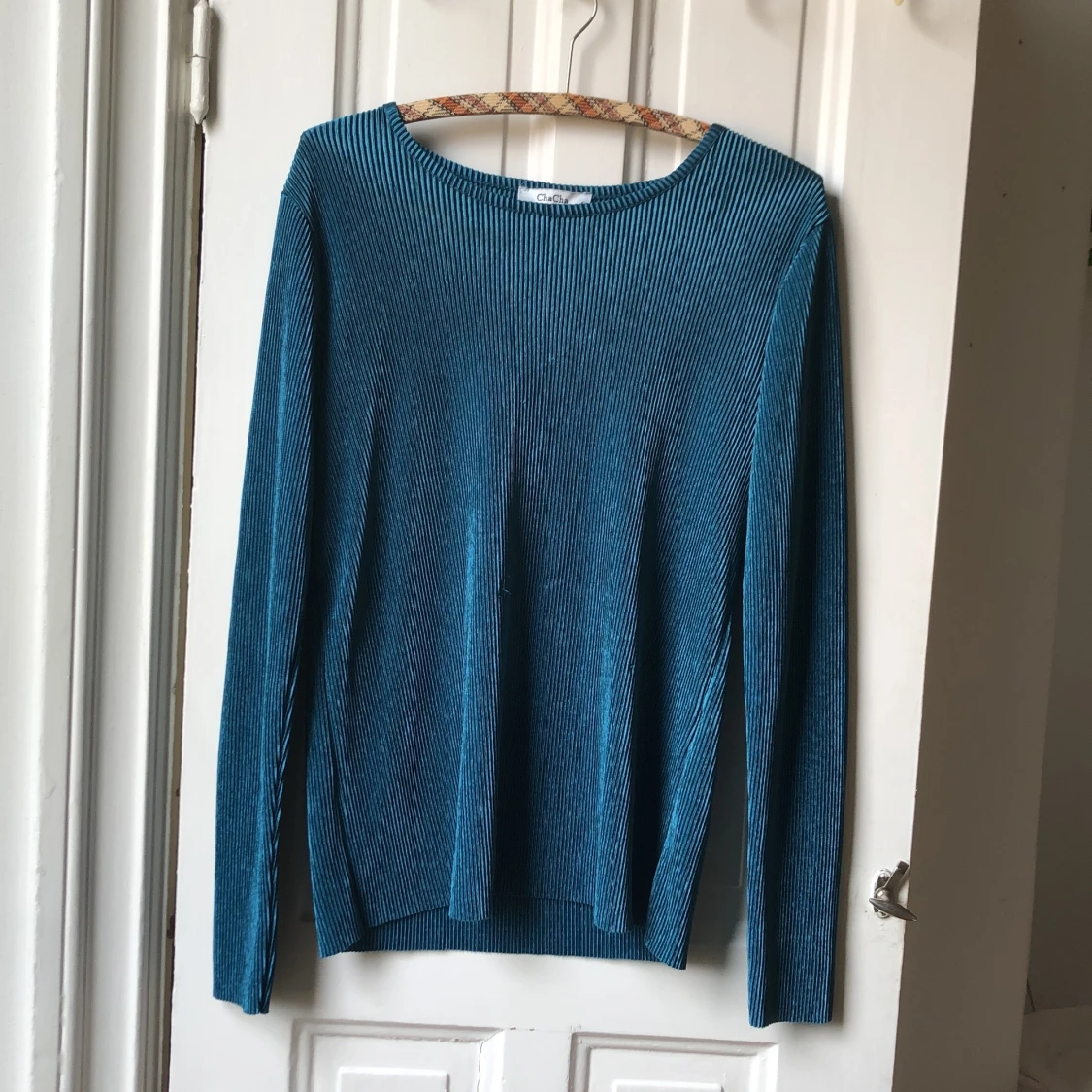 Påfågelblå långärmad tröja  - 90