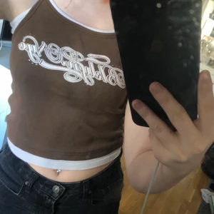 Vintage topp - Säljer de här bruna linnet i storlek xs, om många är intresserad blir det budgivning☺️ Frakt:66kr
