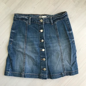 Storlek S - Kjol från Ginatricot🌸