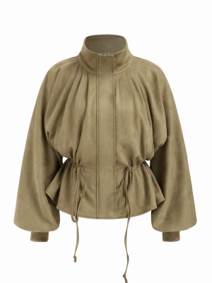 Grön/brun mockajacka från cider - Snygg beige jacka från cider i mockaimitation med oversized passform och ballongärmar. Jackan har hög krage, dragkedja framtill och snörning i midjan för en justerbar siluett.  Storlek: S/36. Ny pris: 690kr. Har bara används 1 gång (inga defekter)