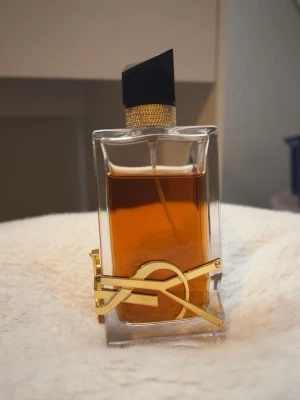 Yves Saint Laurent Libre Eau de Parfum - Säljer en ikonisk parfym från Yves Saint Laurent, Libre Eau de Parfym