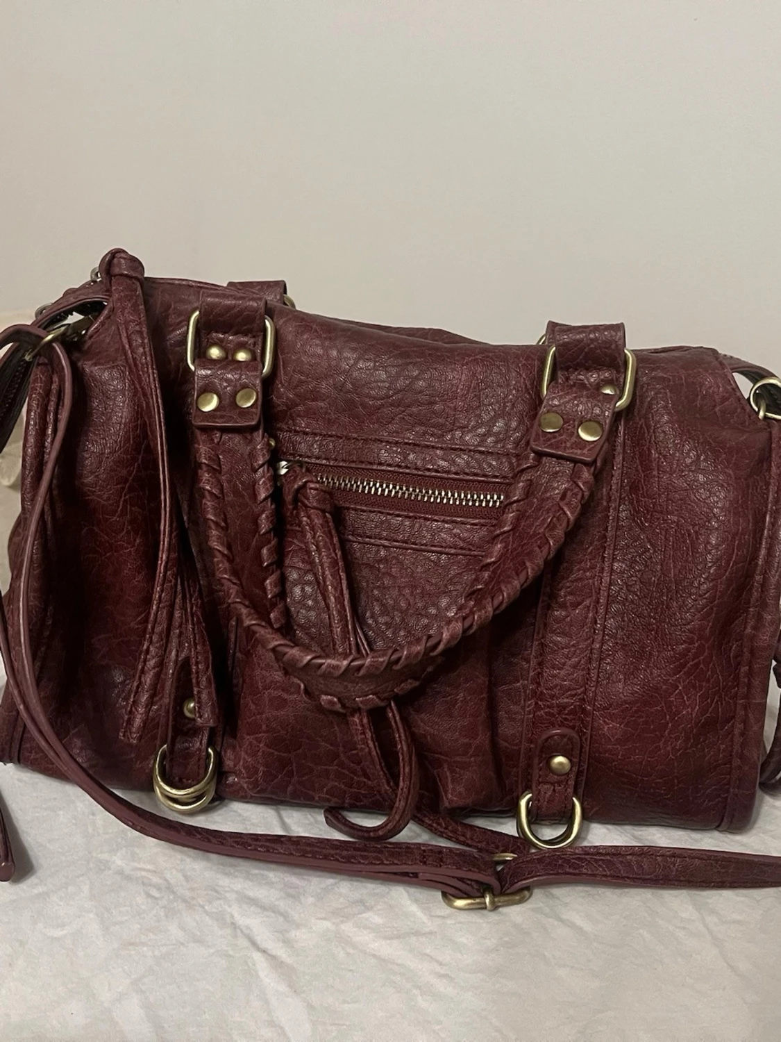 Populär Vinröd handväska från bershka  - 1