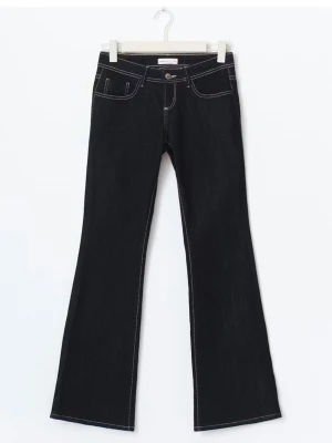 Gina bootcut jeans Low waist  - Såå snygga jeans från Gina!!  säljer för dom inte sitter så bra på mig längre 🩷🩷 dom är använda men omhändertagna 🩷nypris 399kr