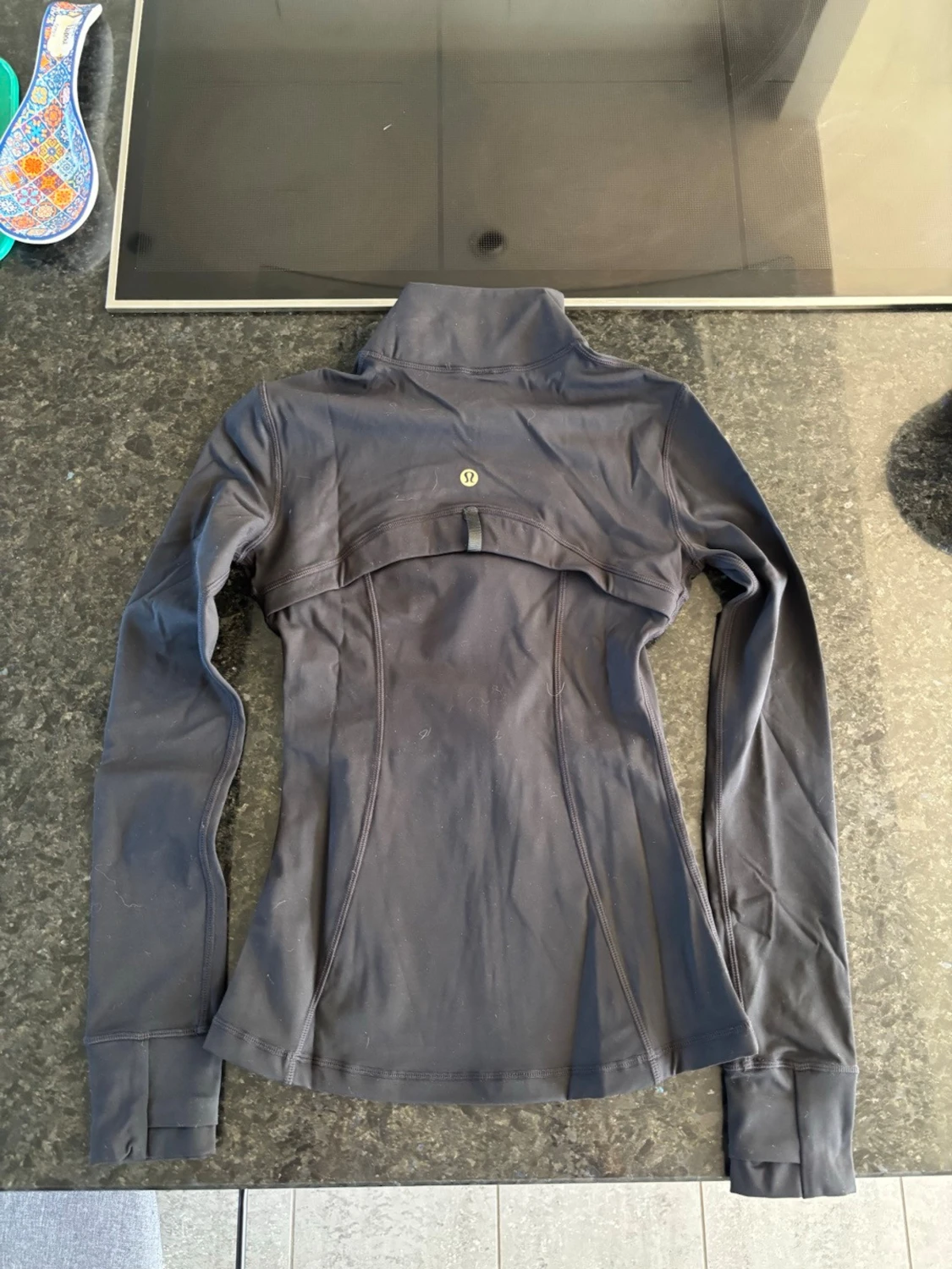 Svart vindjacka från Lululemon - 1