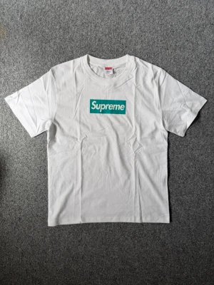 Supreme X Tiffany white T shirt - Size M, true to size. Unused, brand new and fresh. Please feel free to ask questions.