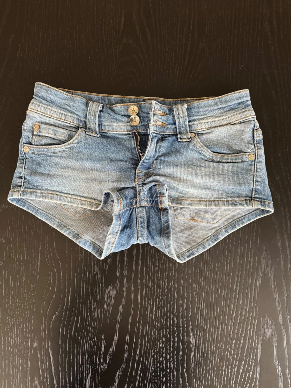 Low waist shorts från Bershka 