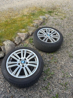 BMW fälgar med Goodyear däck -  Good ride däck på m fälg 225/45/17 4 st  Cirka 5mm kvar  Pris: 8000