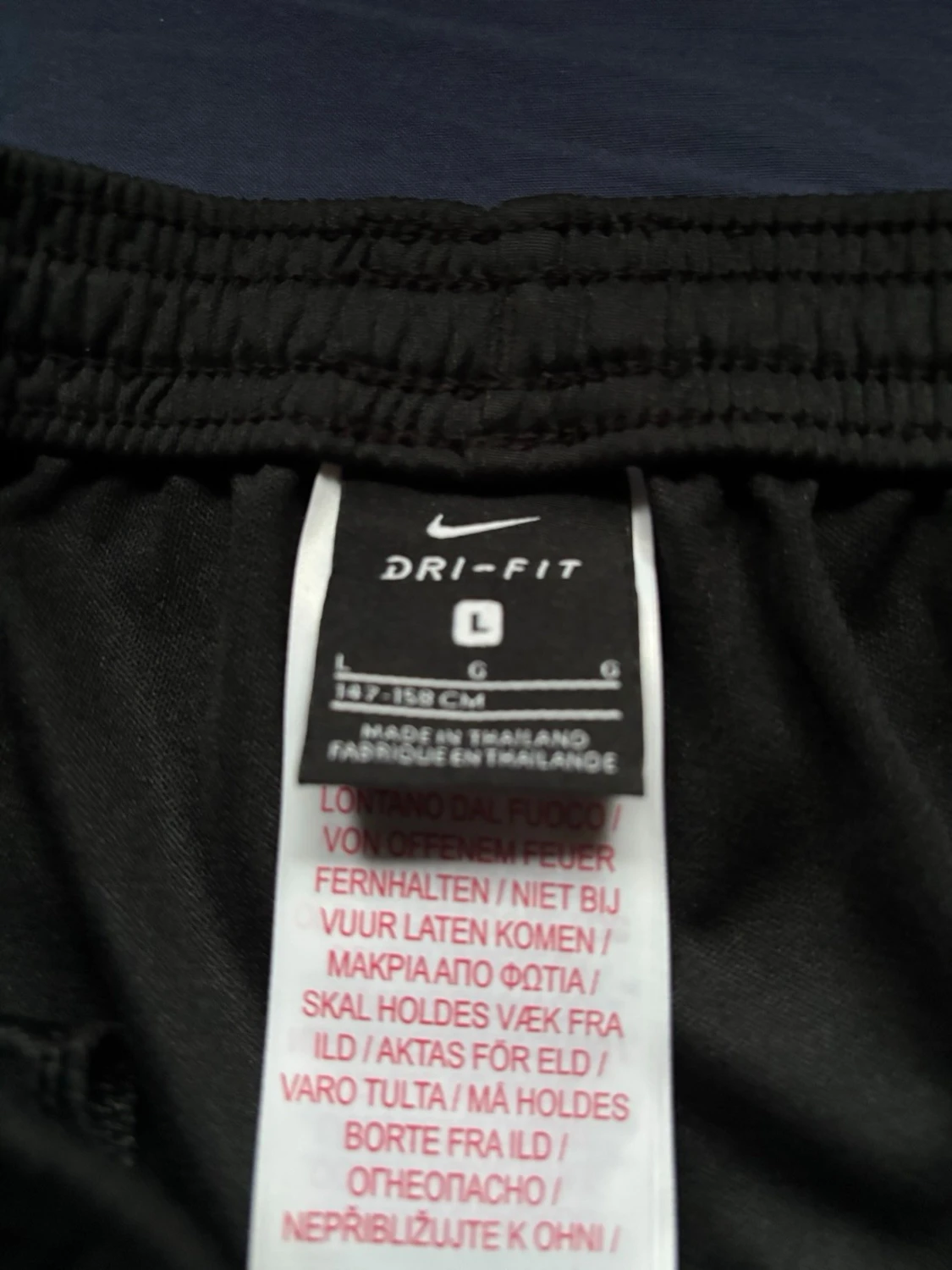 Svarta träningsbyxor Nike Dri-FIT - 1