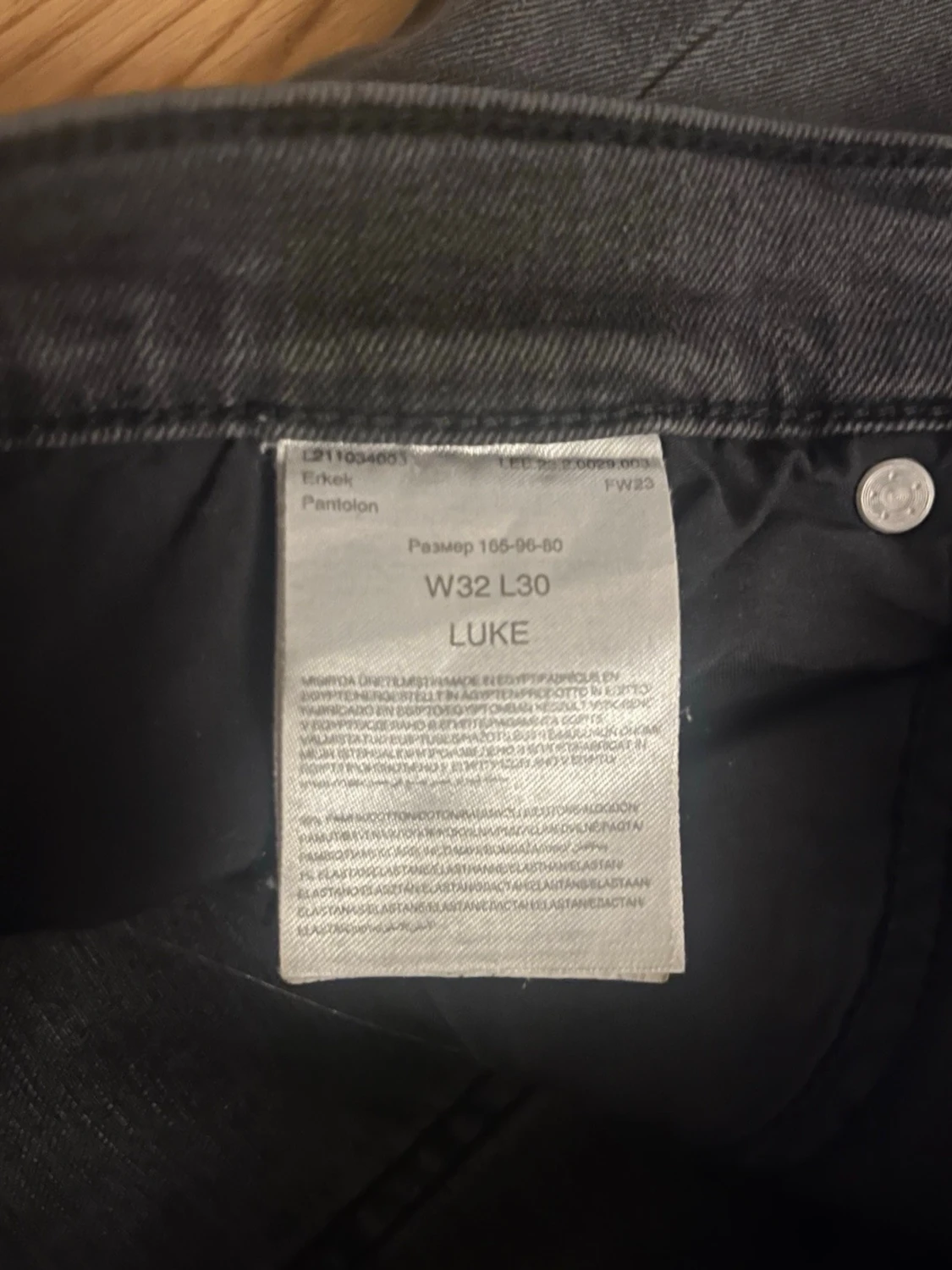 Svarta slim fit jeans från Lee W32 L30 - 2
