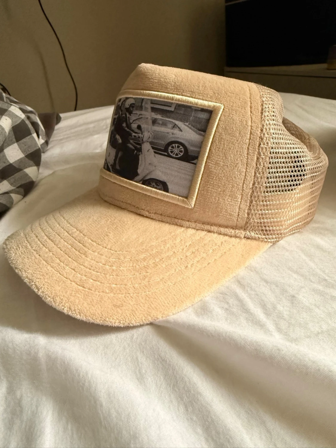 Beige truckerkeps med foto-patch - 2