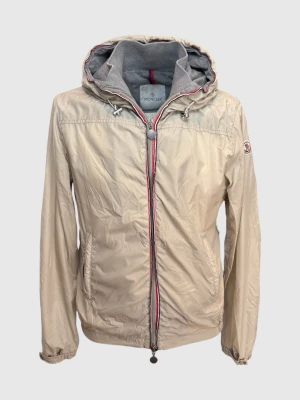 Moncler urville windbreaker jacka - | Säljer en Moncler windbreaker jacka i riktigt bra använt skick | Storlek: 1/Small | Hör av dig vid frågor eller funderingar