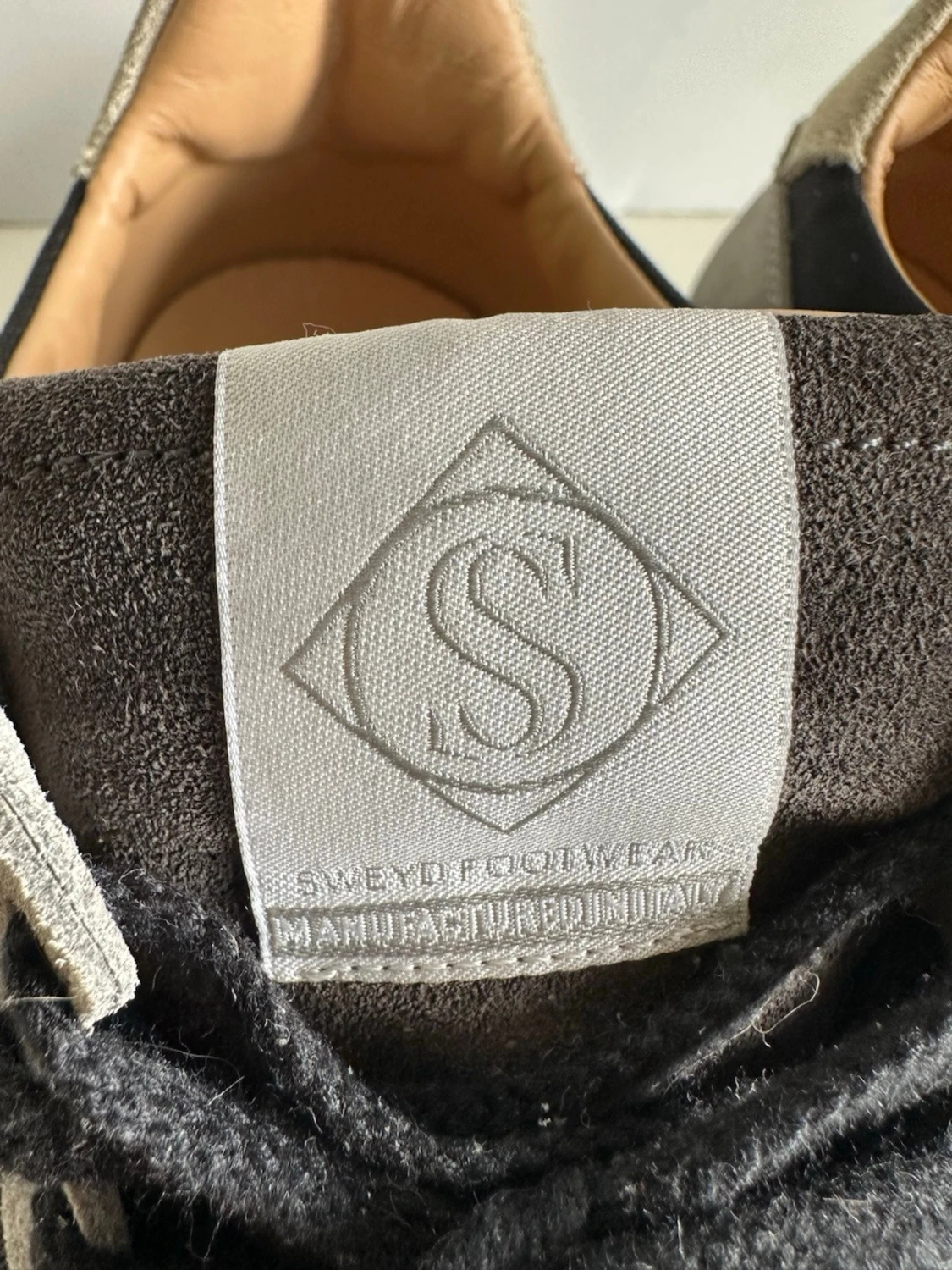 SWEYD - Grå & svarta sneakers - storlek 39 - 2