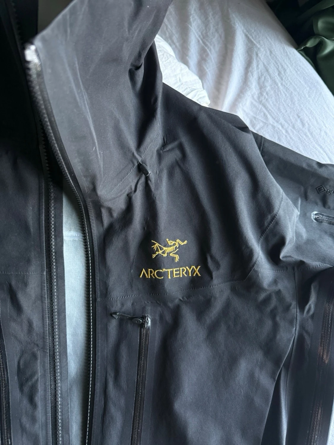 Svart vindjacka Arc'teryx Alpha SV - 2