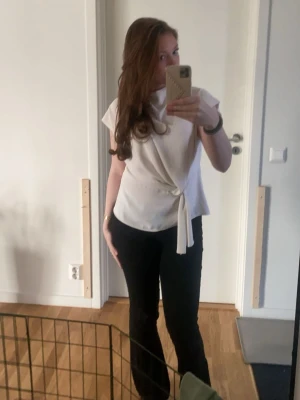 Zara blus  - Säljer den eftersom jag inte får användning för den längre 