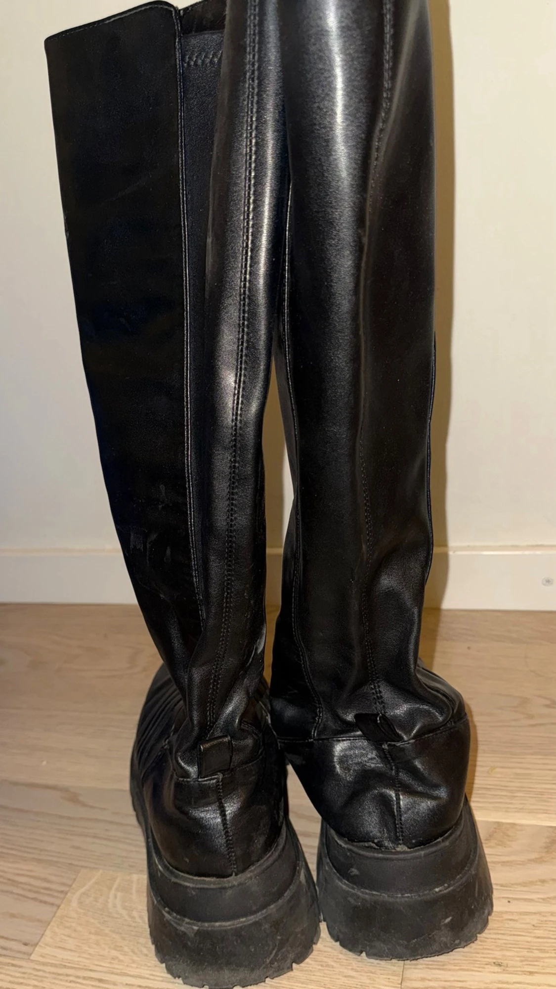 Svarta chunky knähöga boots - 2