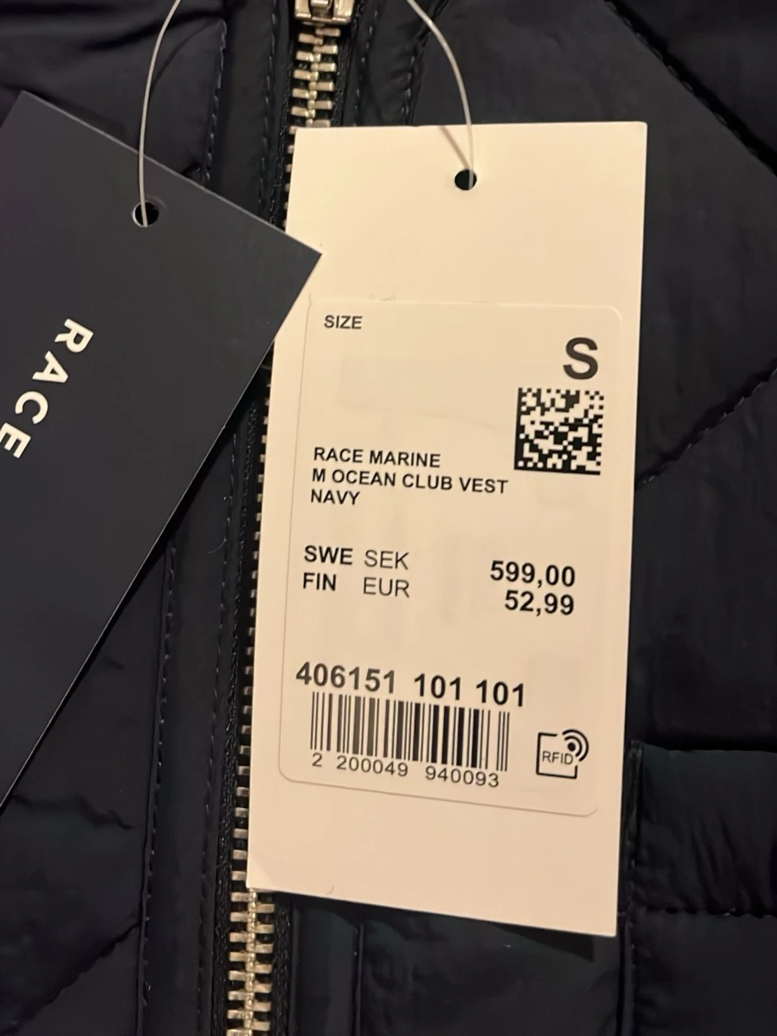 Svart quiltad dunväst  - 2